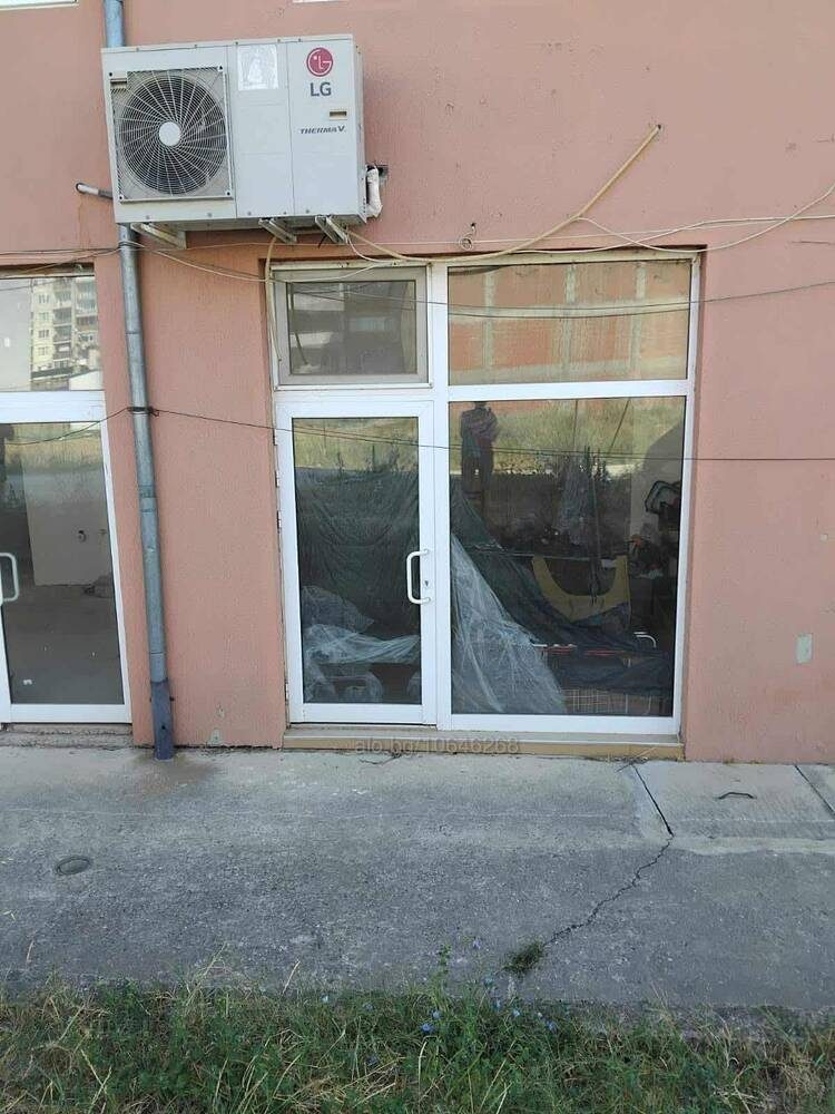 Satılık ticari mülk – Vazrozhdentsi (Vızrojdentsi), Kırcaali, ilan fotoğrafı 1