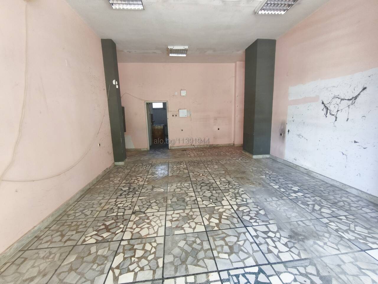Kiralık ticari mülk – Merkez (Tsentır), Kırcaali, ilan fotoğrafı 1