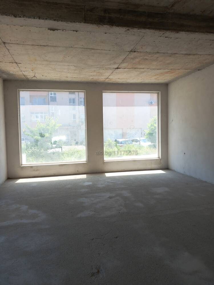 Kiralık ticari mülk – Vazrozhdentsi (Vızrojdentsi), Kırcaali, ilan fotoğrafı 1