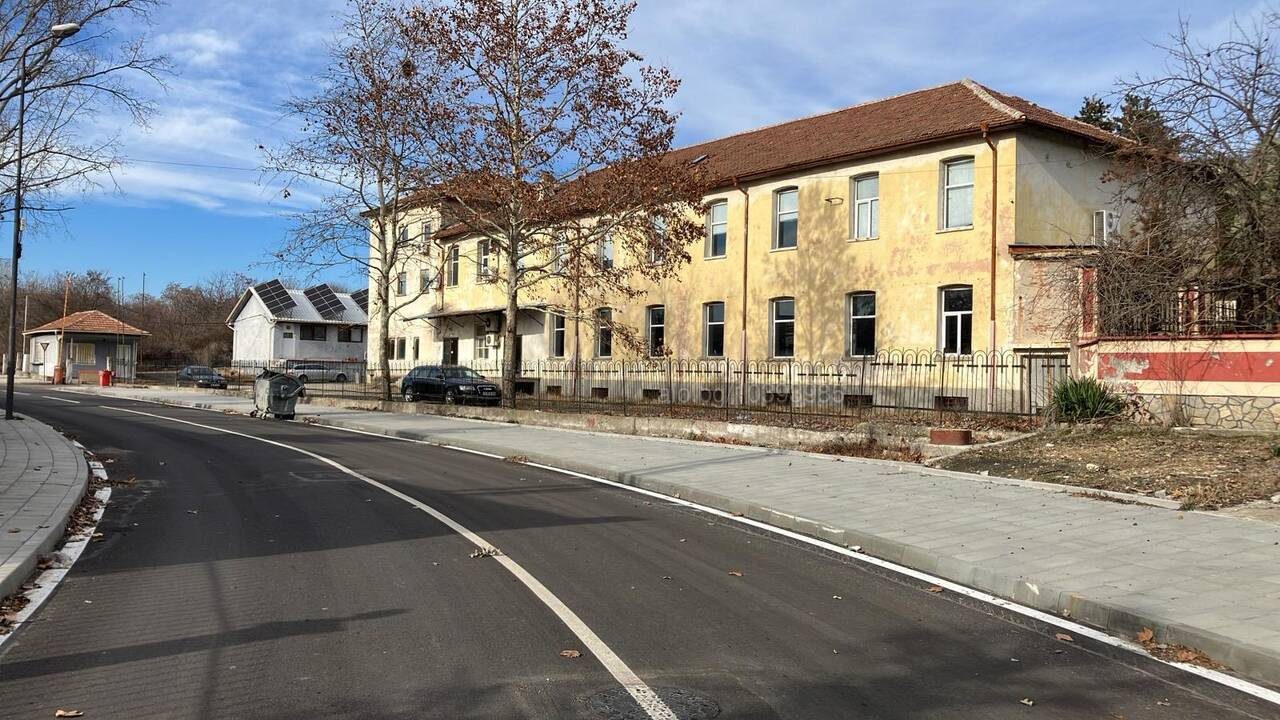 Kiralık ticari mülk – B Sanayi Bölgesi (Promişlena zona - B) (sanayi bölgesi), Kırcaali, ilan fotoğrafı 1