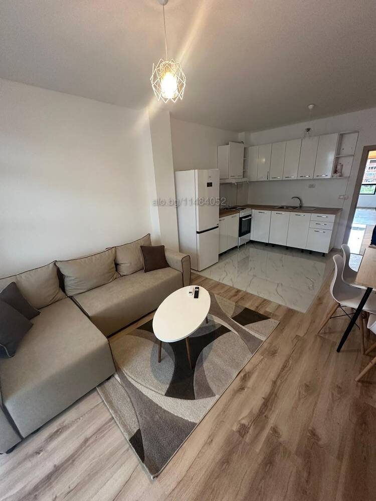 Kiralık 3 odalı daire – Vazrozhdentsi (Vızrojdentsi), Kırcaali, ilan fotoğrafı 1