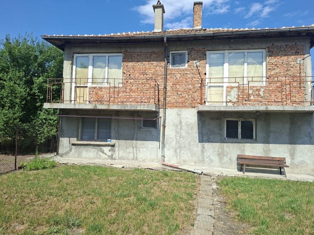 Satılık ev / villa – Doğu Sanayi Bölgesi (Promişlena zona İztok) (sanayi bölgesi), Kırcaali, ilan fotoğrafı 1
