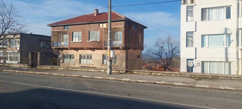 Satılık ev / villa – Zvezdel, ilan fotoğrafı 1