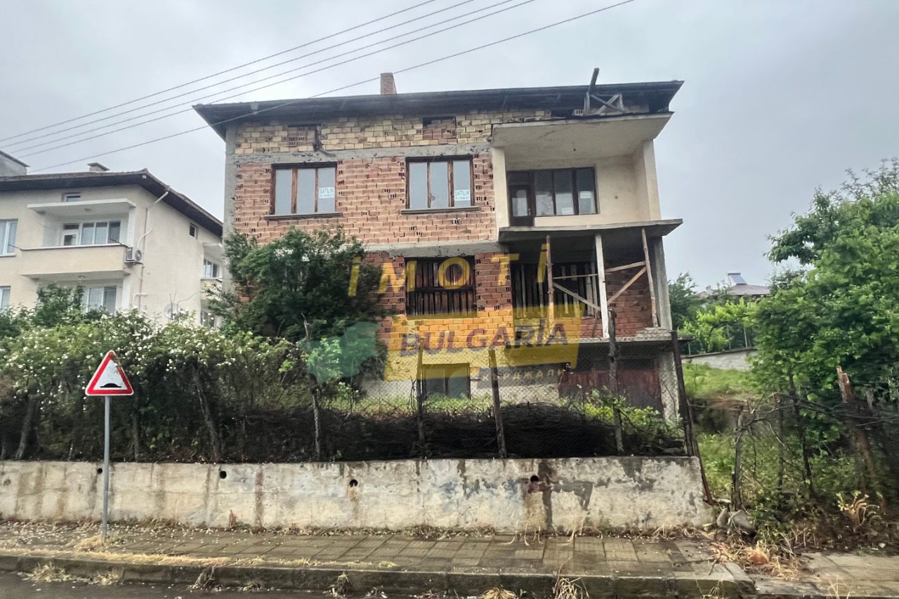 Satılık ev – Dzhebel (Cebel), ilan fotoğrafı 1