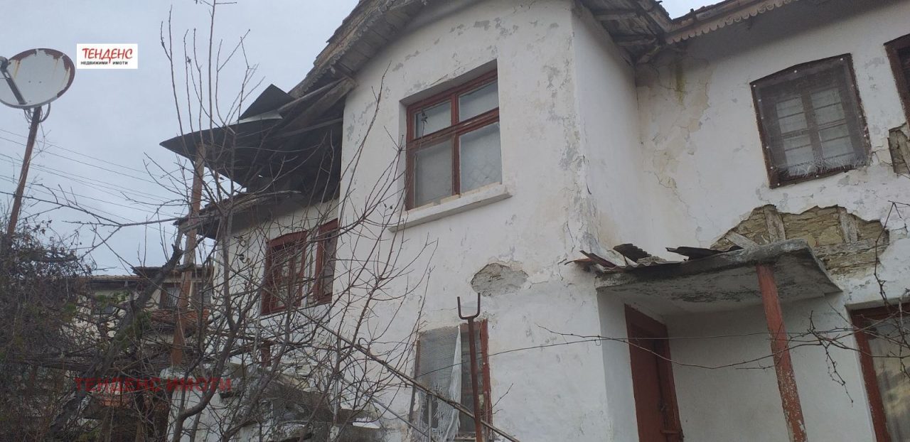 Satılık ev – Pchelarovo (Pçelarovo), ilan fotoğrafı 1