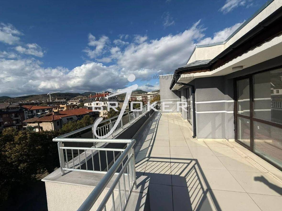 Satılık Çok odalı daire – Merkez (Tsentır), Kırcaali, ilan fotoğrafı 1